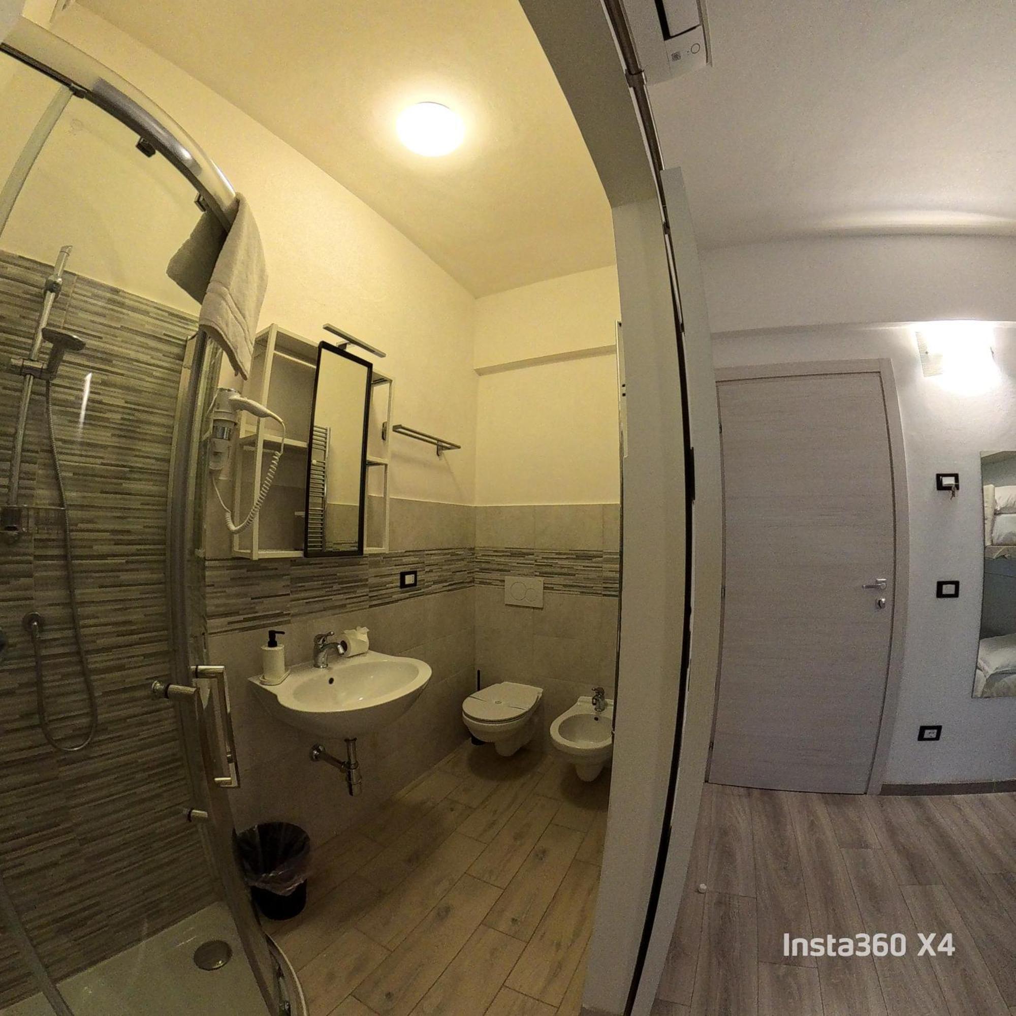 Отель Attico Livorno Bed & Relax Экстерьер фото